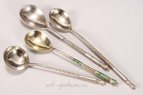 Русское серебро, Три серебряные русские ложки.