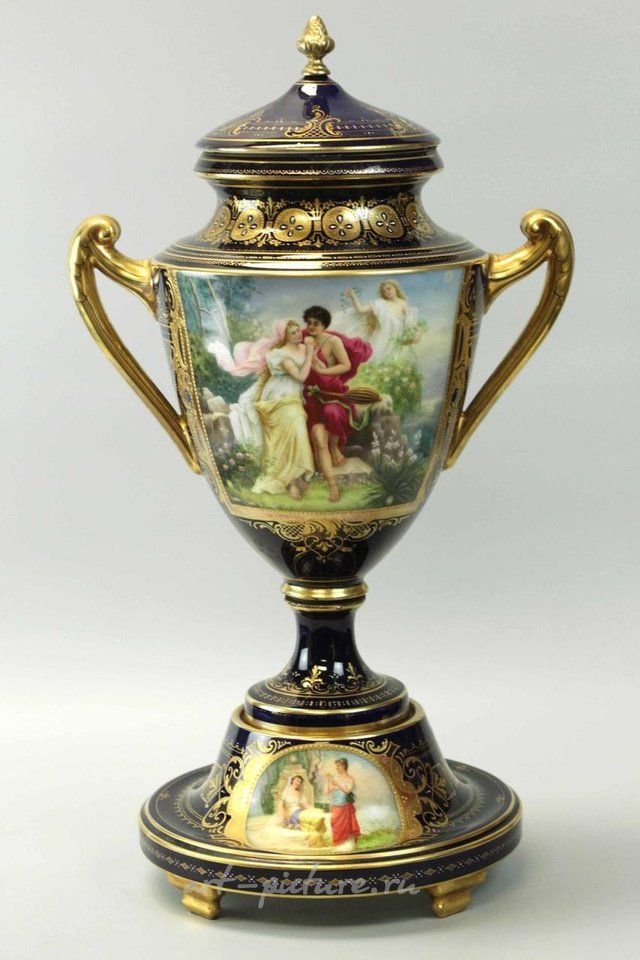 Royal Vienna , Кобальтовая синяя ваза Ройал Вена 19-го века