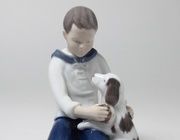 Porcelain figurine boy with a dog "I have to wash? Bing Grondahl