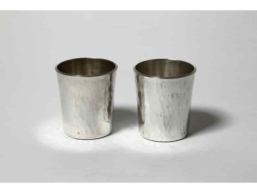 A pair of massive silver cups, 5 x 4.5 cm, Sweden, Stockholm, Borgila.