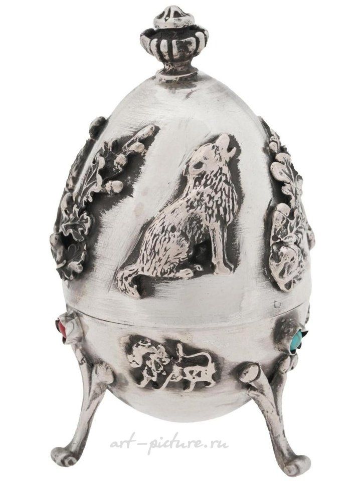 Русское серебро , Русская серебряная яйцевидная коробка с драгоценными камнями и фигурками