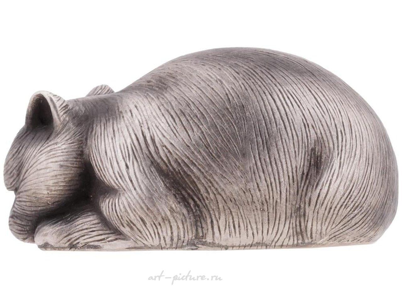 Русское серебро , Русская серебряная фигурка изготовлена в форме лежащей кошки.