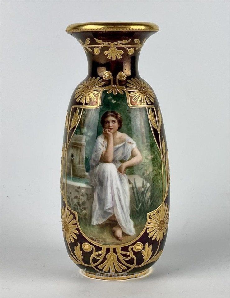 Royal Vienna Porcelain , ROYAL VIENNA PORTRAIT VASE WAGNER