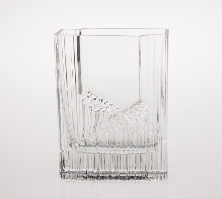Vase made of artistic glass, 16 x 6.5 x 22 cm. Author Tapio Wirkkala, (Finland)