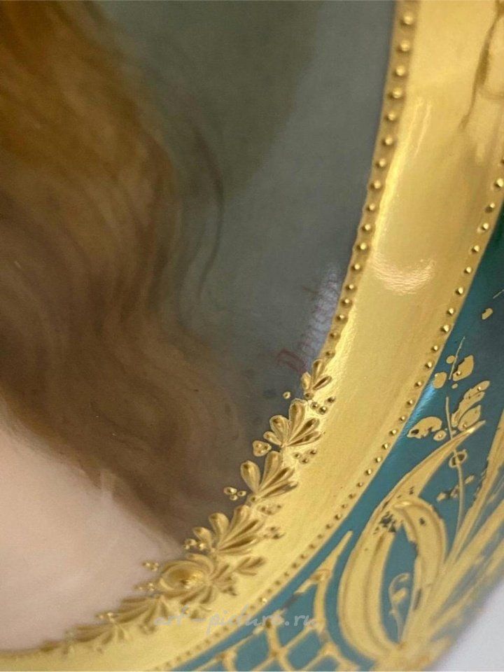 Royal Vienna Porcelain , A MAGNIFICENT PORTRAIT ROYAL VIENNA VASE