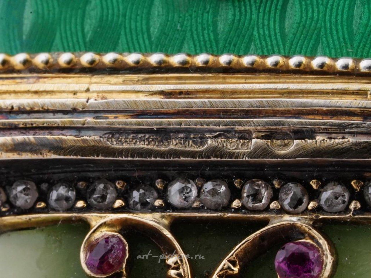 Русское серебро , Серебряный нож для открывания писем с нефритом и бриллиантами
