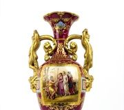 Красивая ручная роспись на королевской вазе из Вены