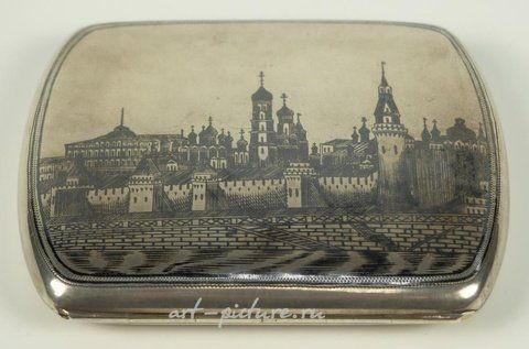 Русское серебро, Портсигар с чернильным изображением Кремля.