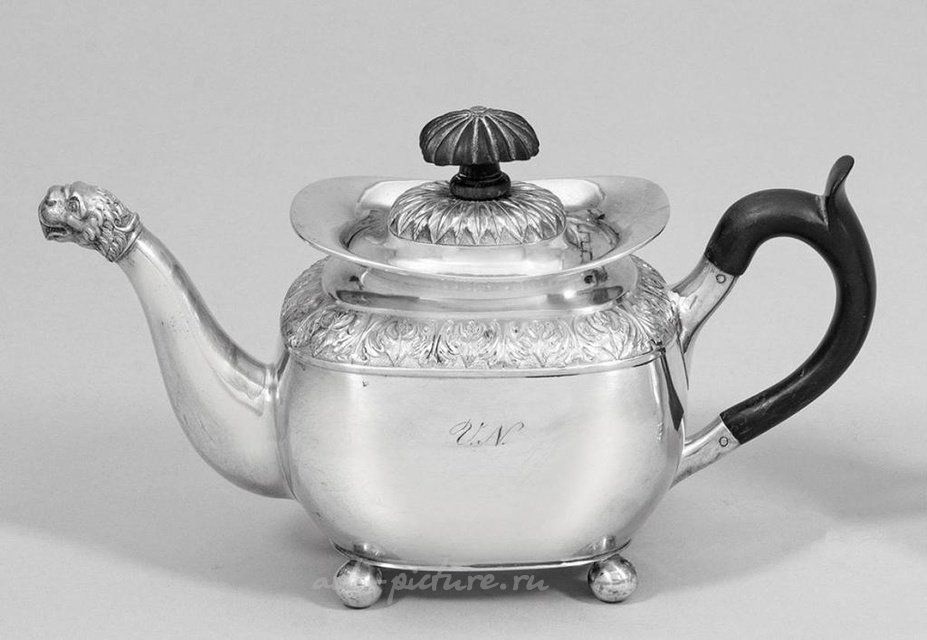 Редкий бидермаерский серебряный чайник от Генриха Антона Шауенбурга