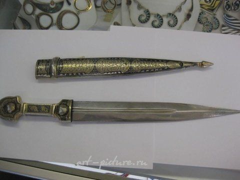 Русское серебро, Русский ниеллированный серебряный кавказский кинжал Уртаева 36 см