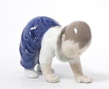 Ползающий ребенок. Дания, г. Копенгаген, Royal Copenhagen