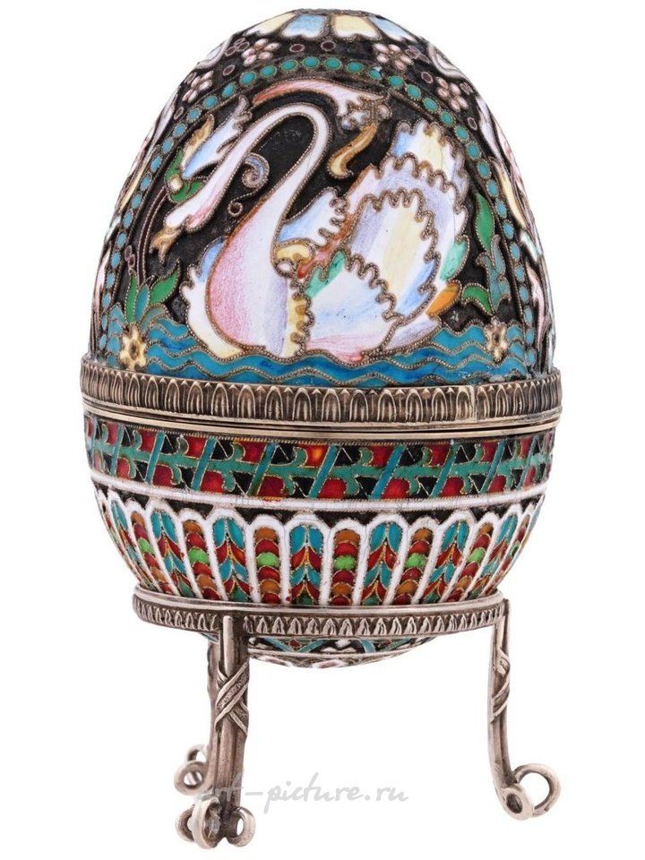 Русское серебро , Серебряная шкатулка в форме пасхального яйца
