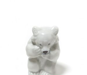 Porcelain figurine (statuette) "Bear"