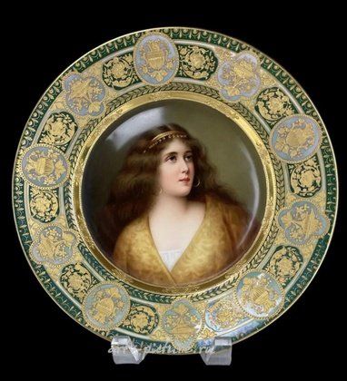 Royal Vienna,  {obj.name}}
