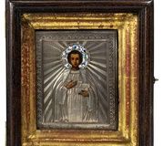 Русская серебряная позолоченная окладная икона Святого Николая