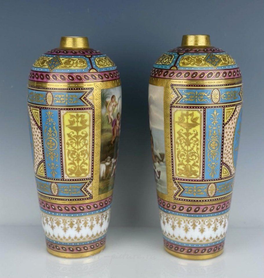 Royal Vienna , Фарфоровая ваза "Арт-нуво" из Вены, 1900 год, 14 дюймов, $3,000-4,000.