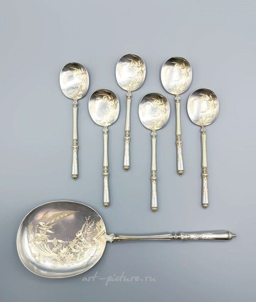 Русское серебро , Сервиз для льда из серебра и вермей в русском стиле с витиеватыми ложечками.