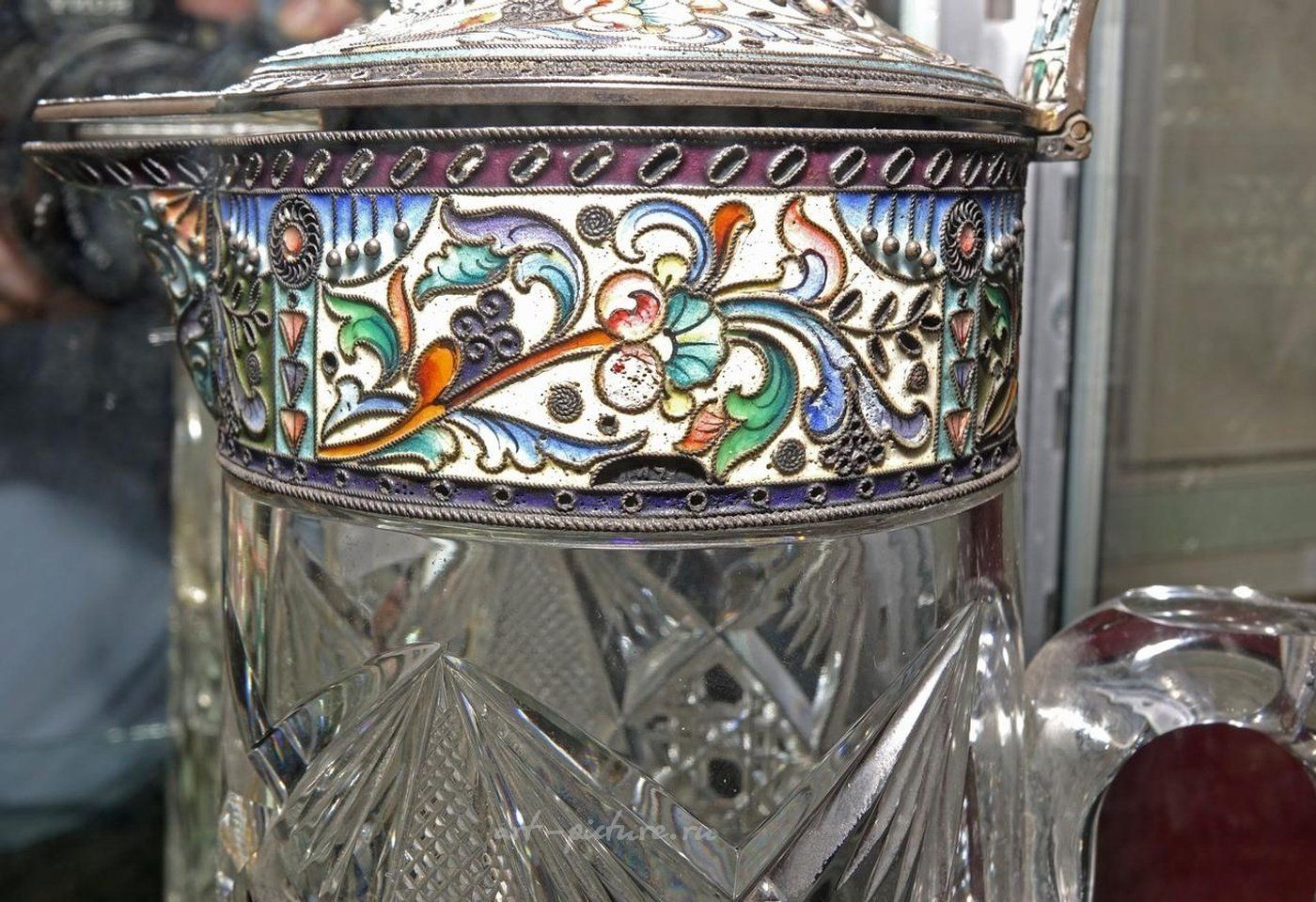 Русское серебро , Кувшин с ручкой из резного хрусталя, серебро (925 проба)