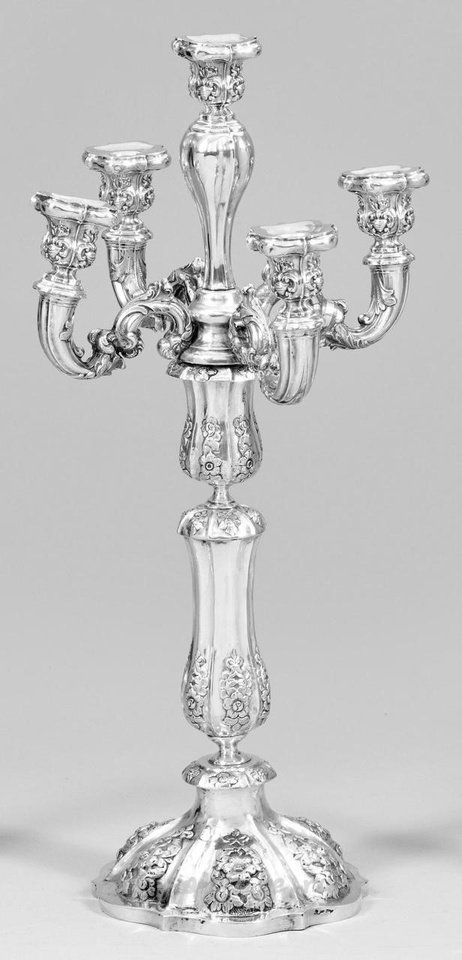 Русское серебро , Большой роскошный подсвечник в стиле барокко