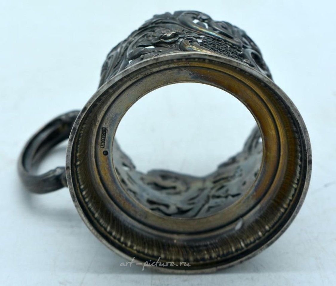 Русское серебро , Антикварный русский подстаканник из серебра и стекла