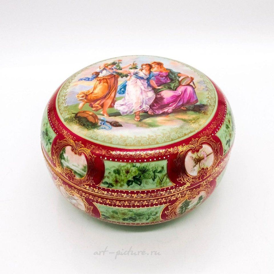 Royal Vienna Porcelain , Antique Large Royal Vienna Hand Painted Lidded Jar Urn