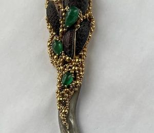 Jewelry knife with Gilbert Albert beetles (Gilber Albert)