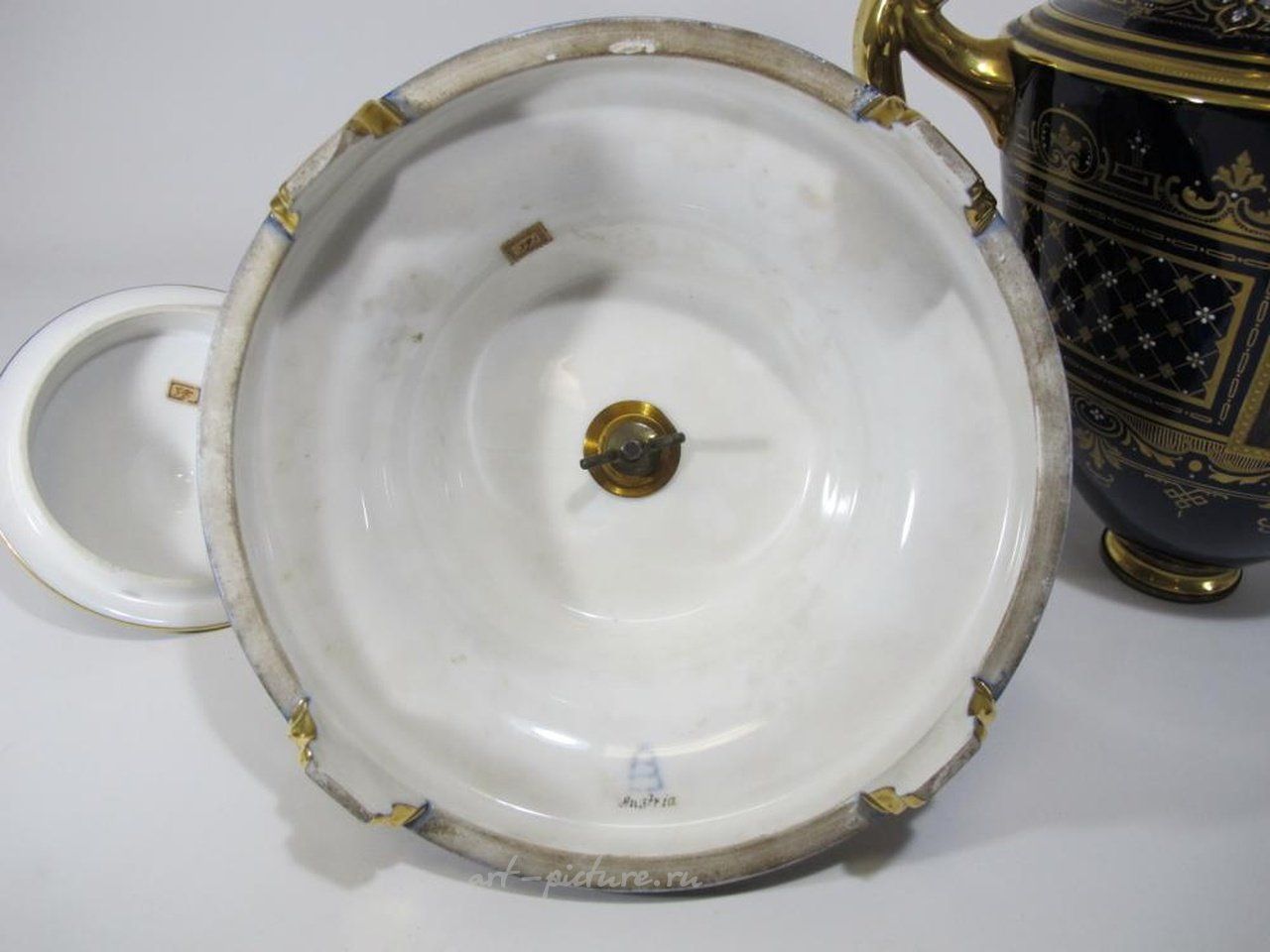Royal Vienna , Антикварная ваза из Венского фарфора с живописью