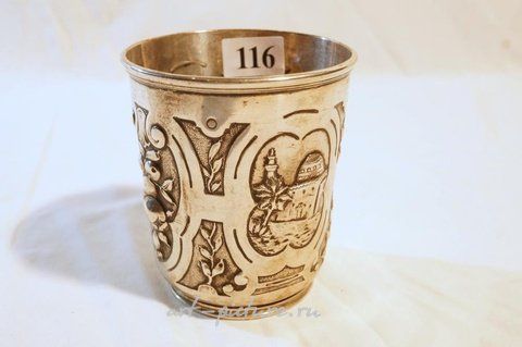 Русское серебро, Тяжелая рюмка, возможно, из русского серебра