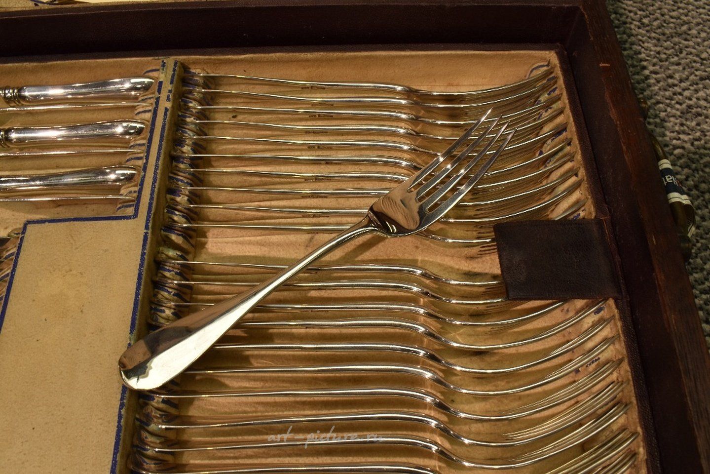 Русское серебро , Императорский русский серебряный набор столовых приборов в стиле Ганновера