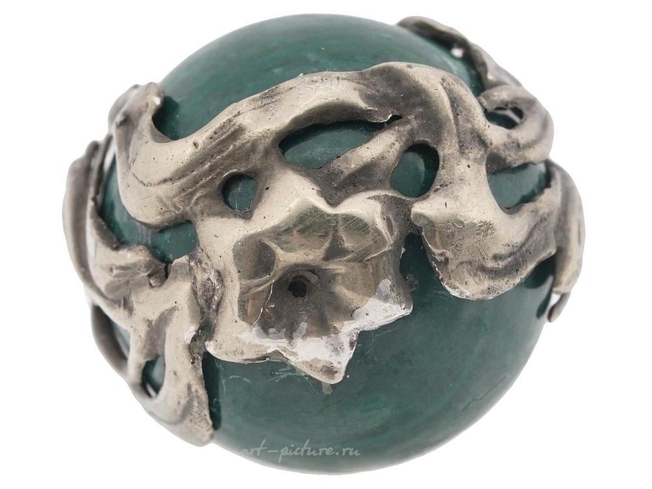 Русское серебро , Серебряное яйцо с позолотой и эмалью в стиле русского серебра 84