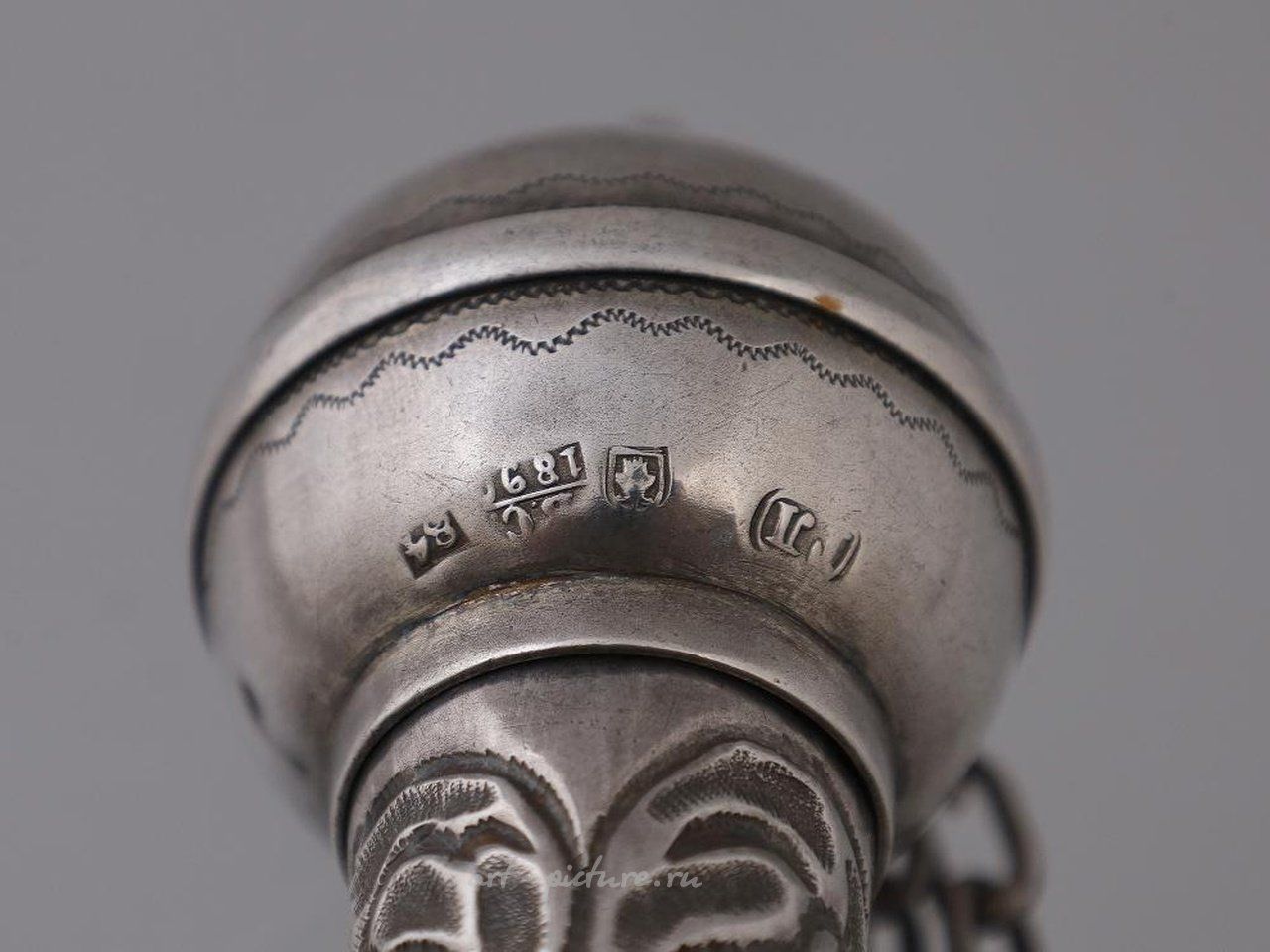 Russian silver , A RUSSIAN SILVER TORAH POINTER YAD WITH NIELLO AND FILIGREE