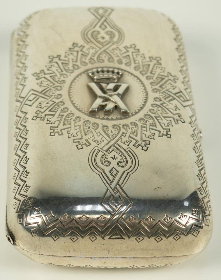 Русское серебро , Русский серебряный сигаретный кейс