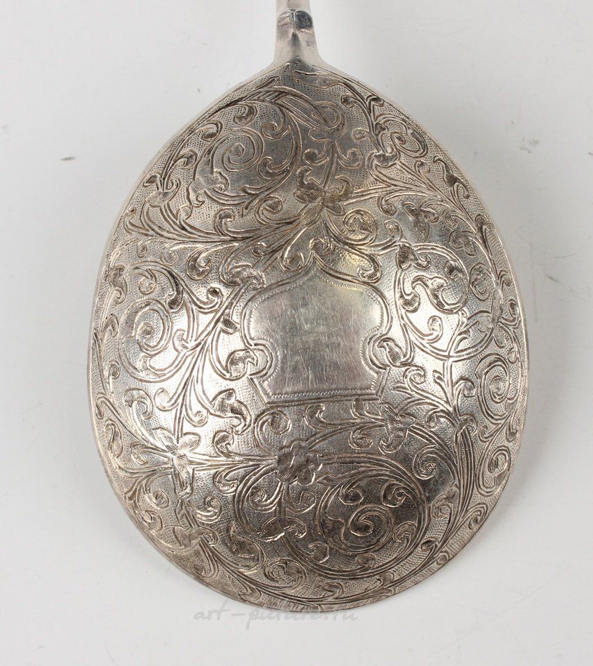 Russian silver , An early 20th century Russian silver spoon, 84 zolotnik, the...