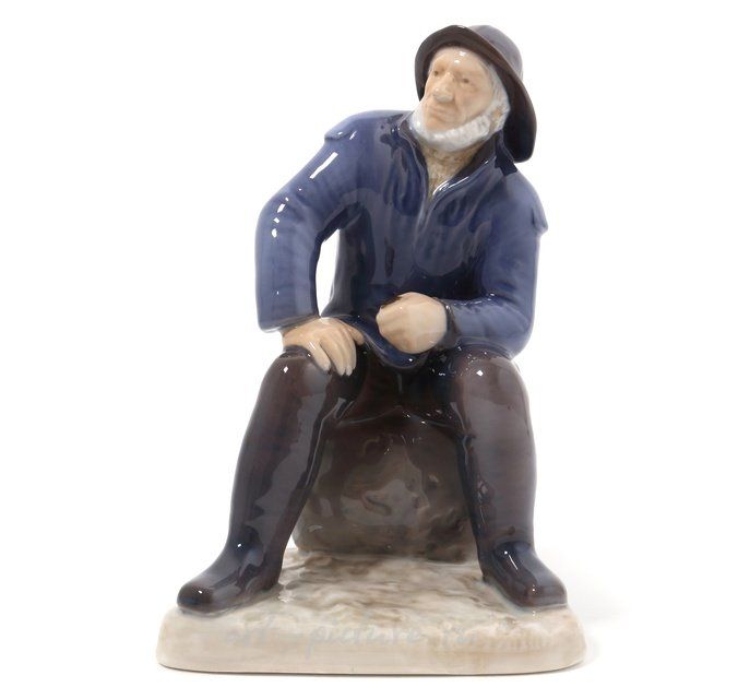 Фарфоровая статуэтка Старый рыбак Bing Grondahl