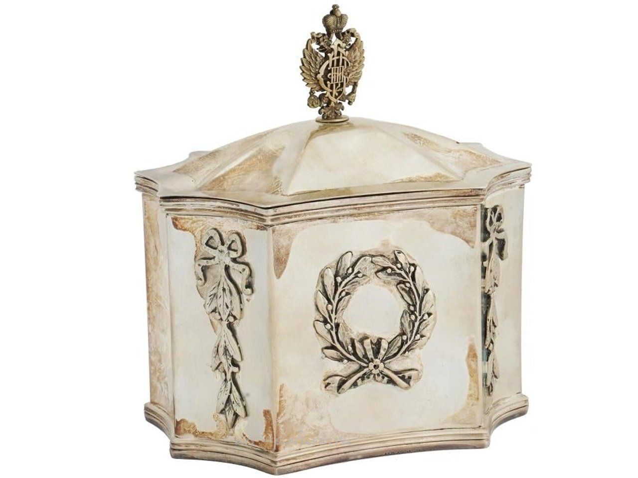 Русское серебро , Серебряная русская императорская чайная коробка с монограммой орла