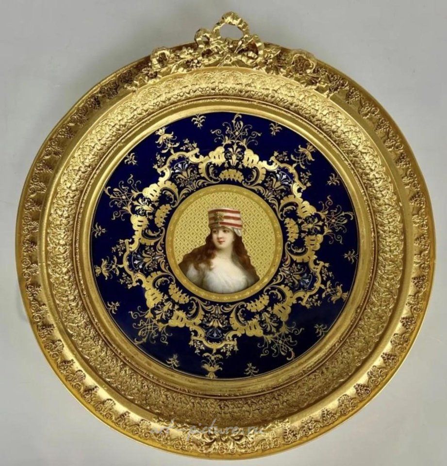 Royal Vienna Porcelain , A PAIR OF FRAMED ROYAL VIENNA STYLE PORTRAIT PLATES