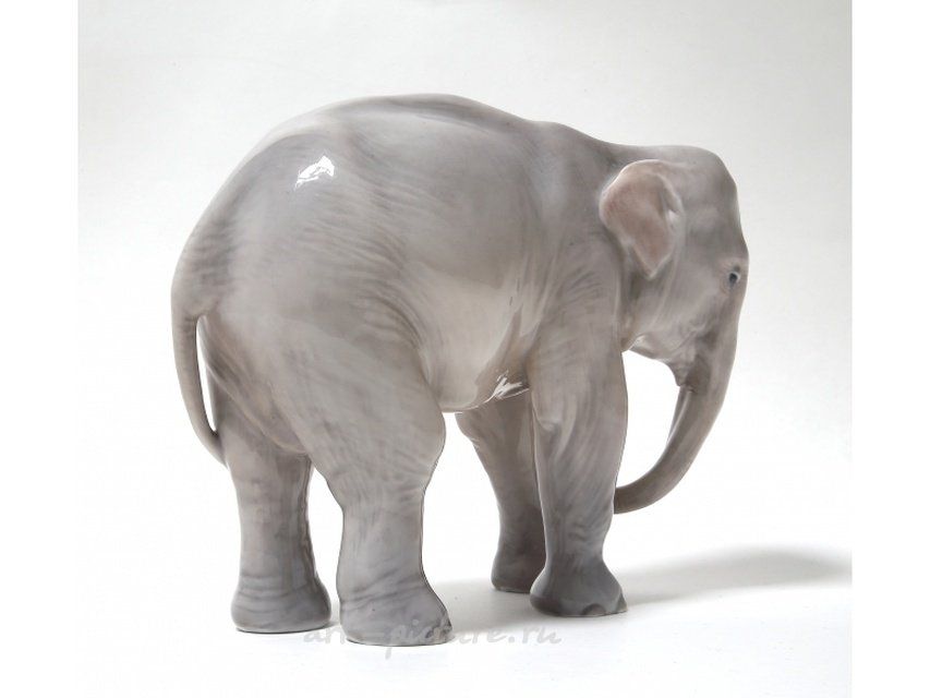 Фарфоровая статуэтка "Слон" 501. Royal Copenhagen