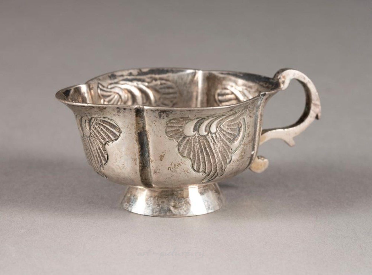 Russian silver , TSCHARKA WITH HANDLE