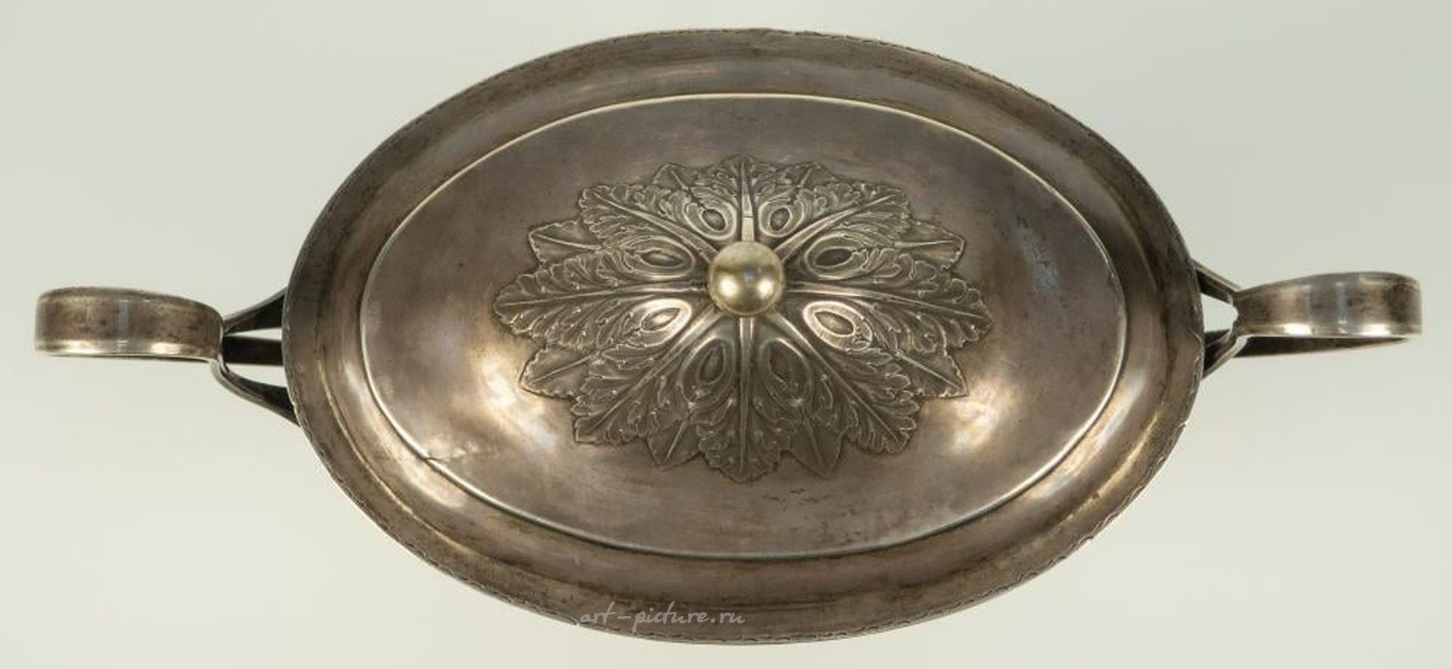 Русское серебро , Сахарница с крышкой в стиле империи.
