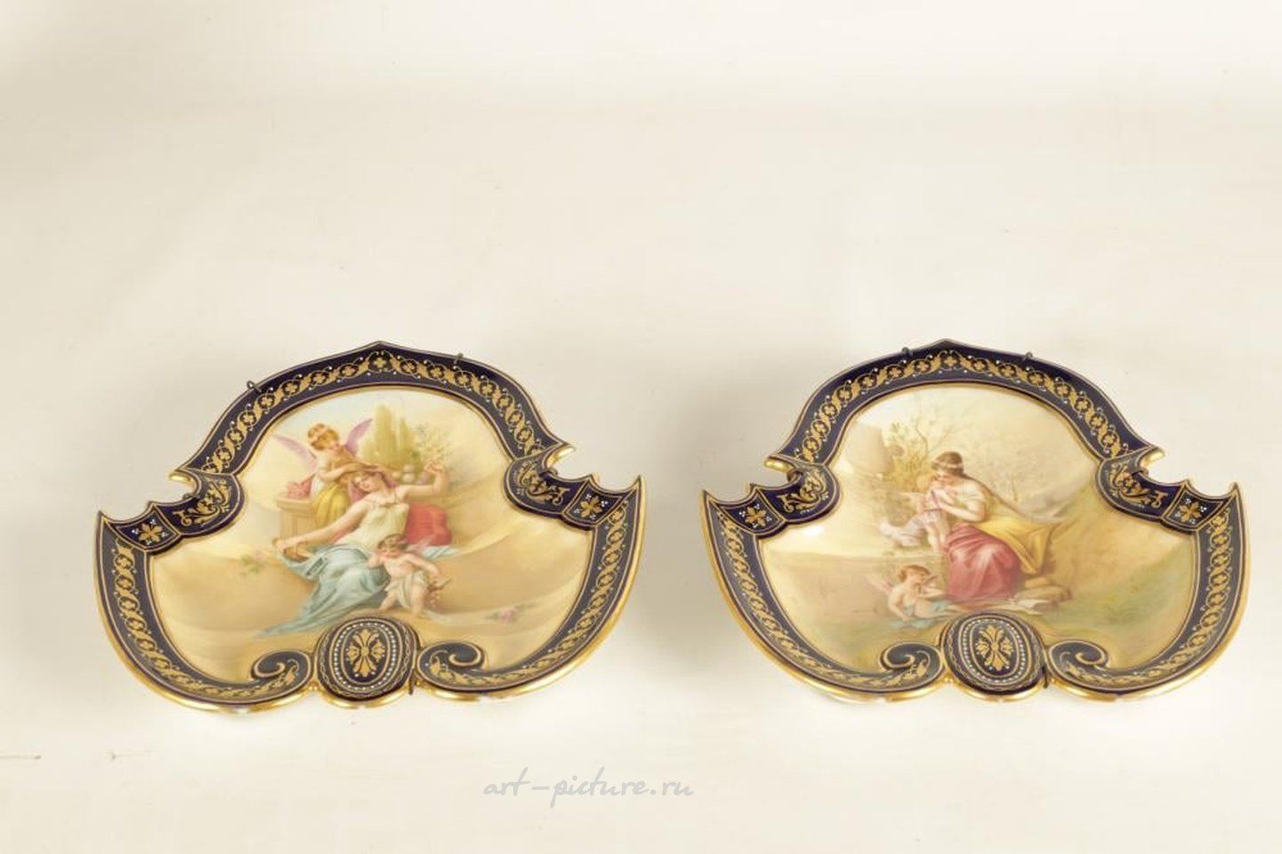 Royal Vienna Porcelain , DECORATIVE PAIR OF LATE 19TH CENTURY VIENNA STYLE HANGING WA...