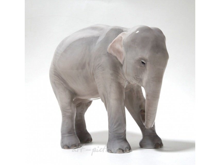 Фарфоровая статуэтка "Слон" 501. Royal Copenhagen