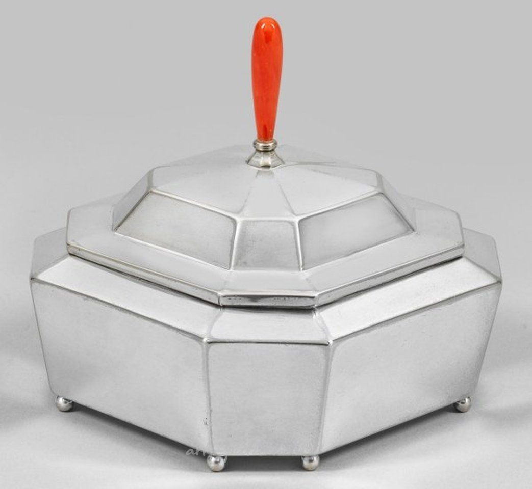 Extraordinary Art Deco bonbonniere from the Vienna Workshops.