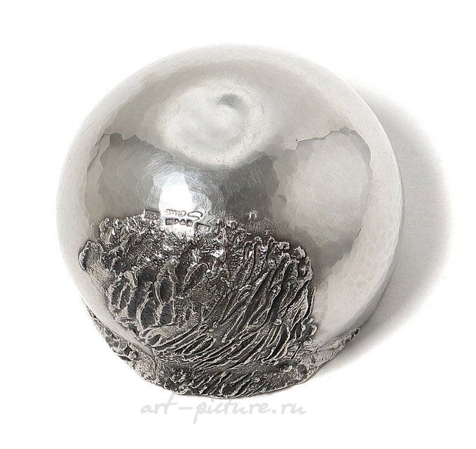 Дизайнерский серебряный бокал - неваляшка. Швеция, 1985 год Дизайнер Karlheinz Sauer​