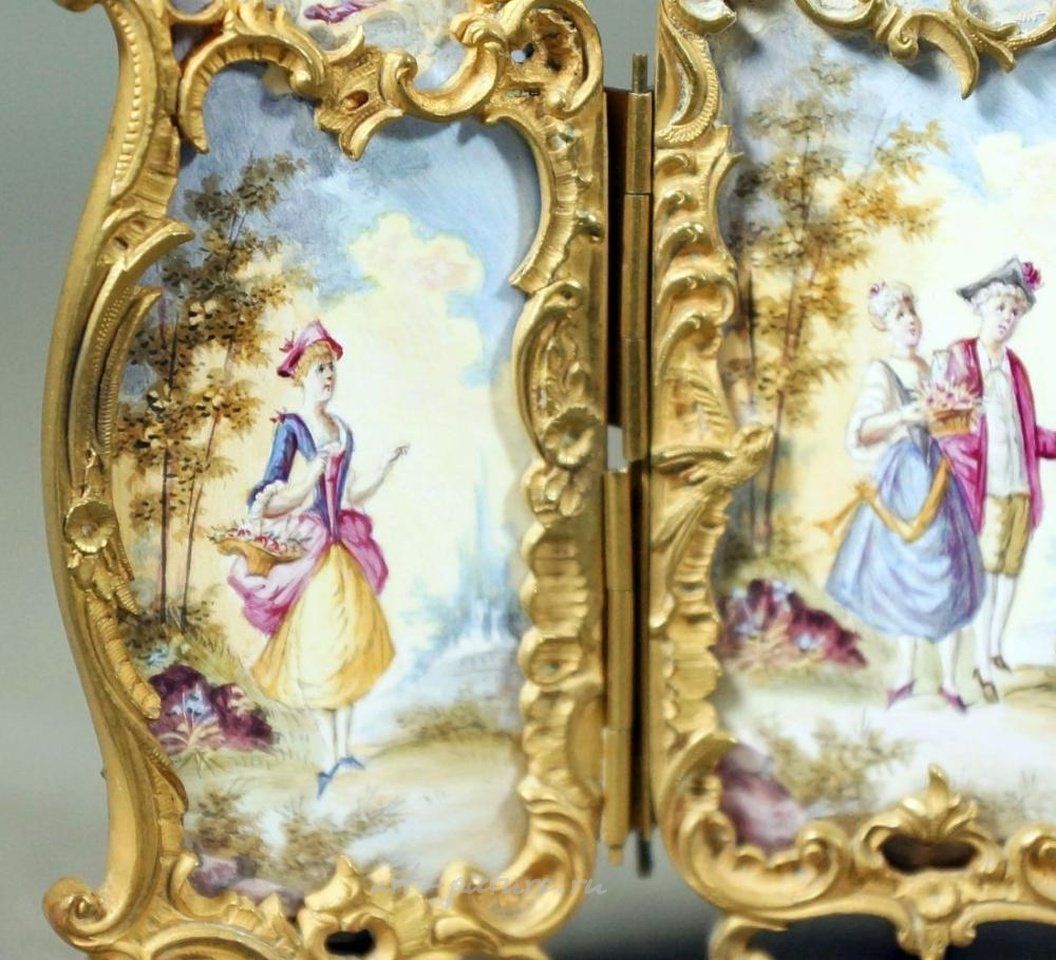 Royal Vienna Porcelain , Royal Vienna Style Gilt Porcelain Clock