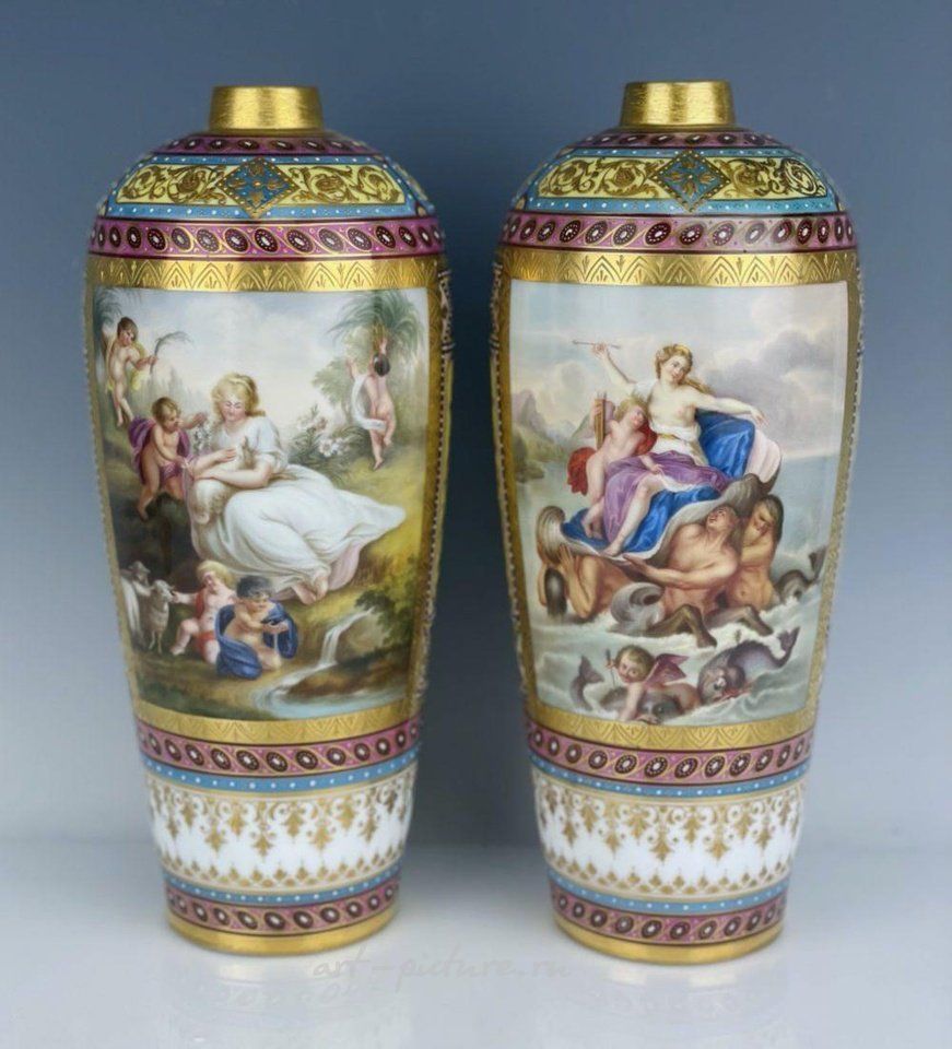 Royal Vienna , Фарфоровая ваза "Арт-нуво" из Вены, 1900 год, 14 дюймов, $3,000-4,000.