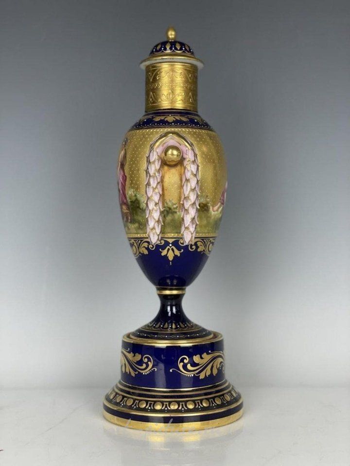 Royal Vienna , Фарфоровая ваза "Королевский Вена" 19 века, высотой 9 дюймов, оценка 400-500 долларов