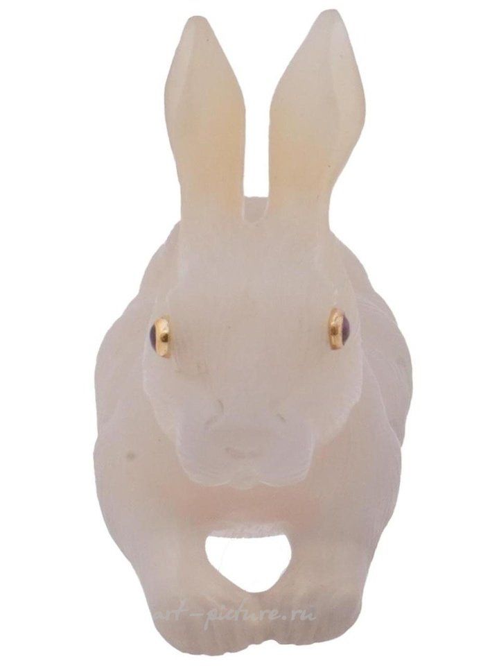 Русское серебро , Русская резная фигурка кролика из халцедона, выполненная вручную