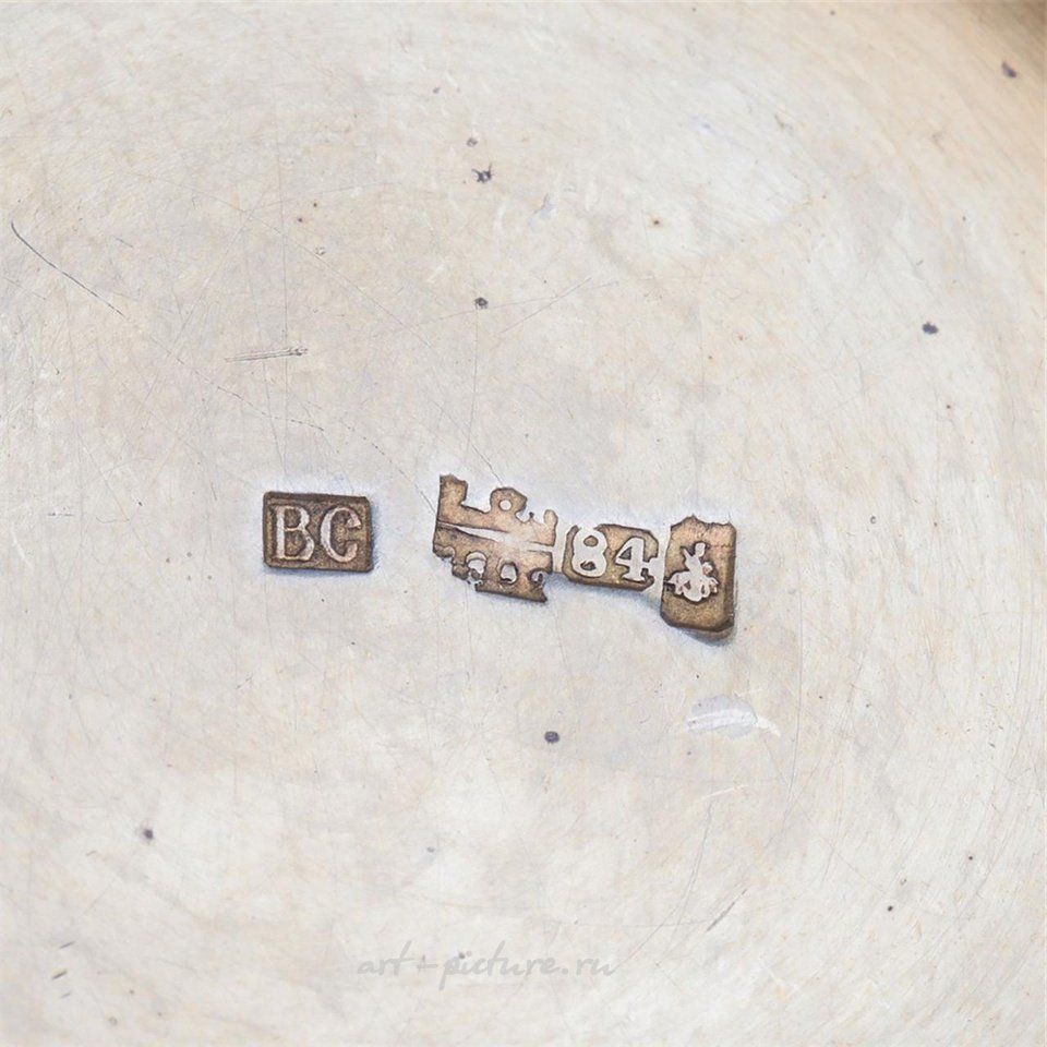 Русское серебро , Российская подарочная кружка из серебра с позолотой и чернью