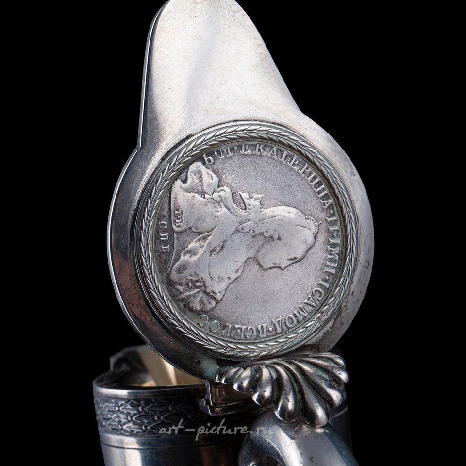 Русское серебро , Графин из русского серебра с позолотой