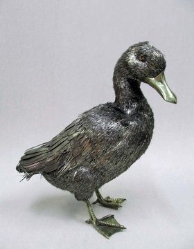Buchchellati buccelllati duck sculptural composition